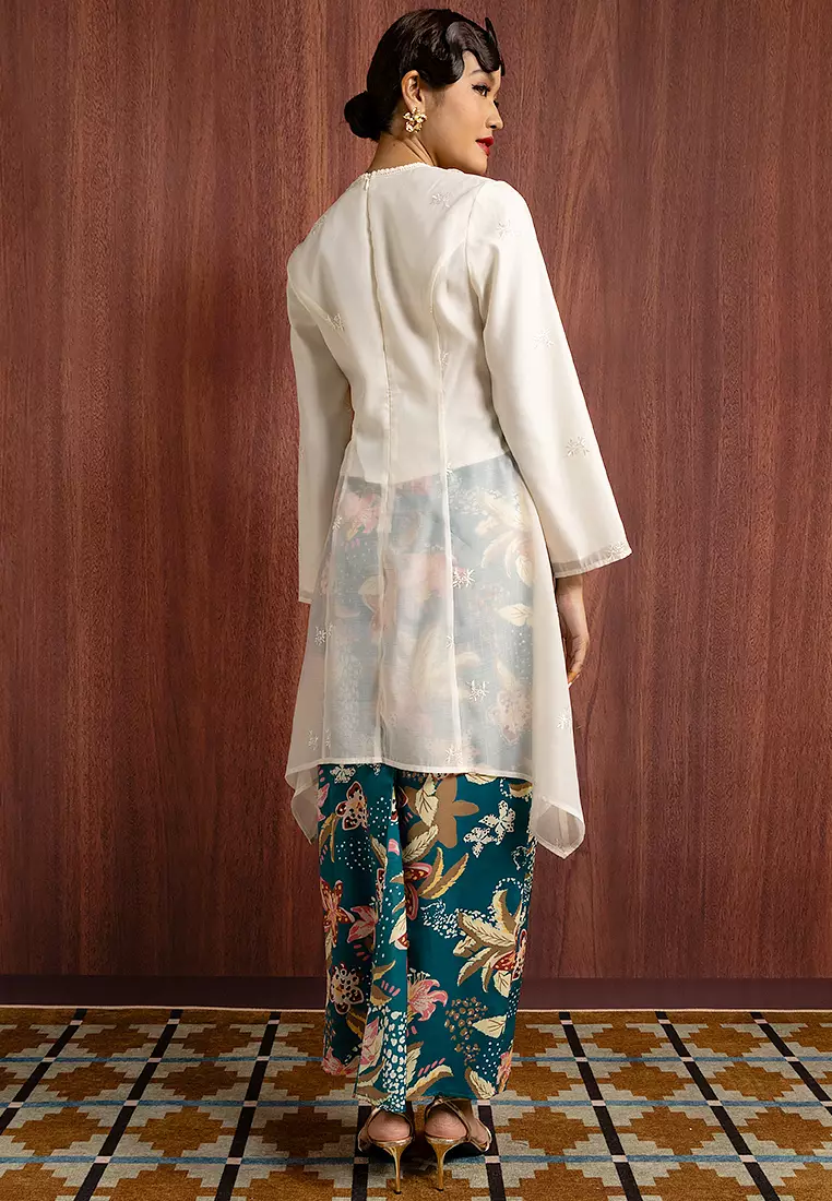 AINI EMBROIDERED KEBAYA KUTUBARU SET