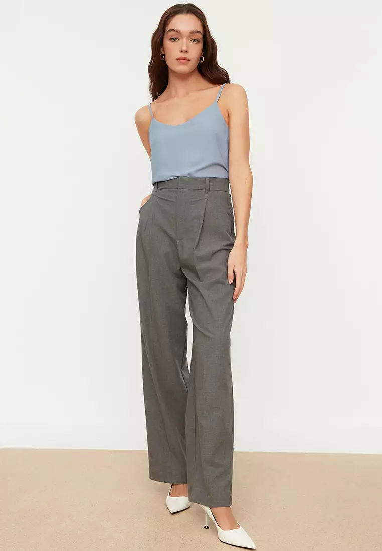 Basic V-Neck Slip Top