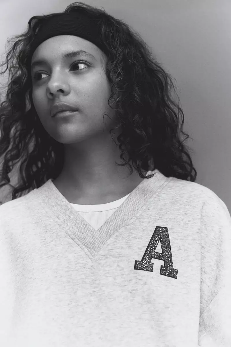 V-neck sweatshirt