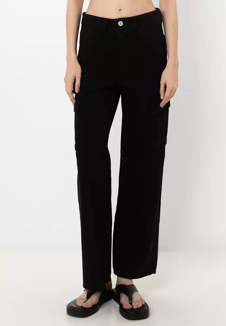 Wide Leg Cargo Jeans