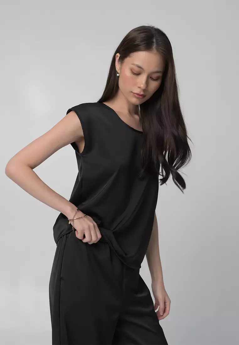 Auckley Sleeveless Top And Pants