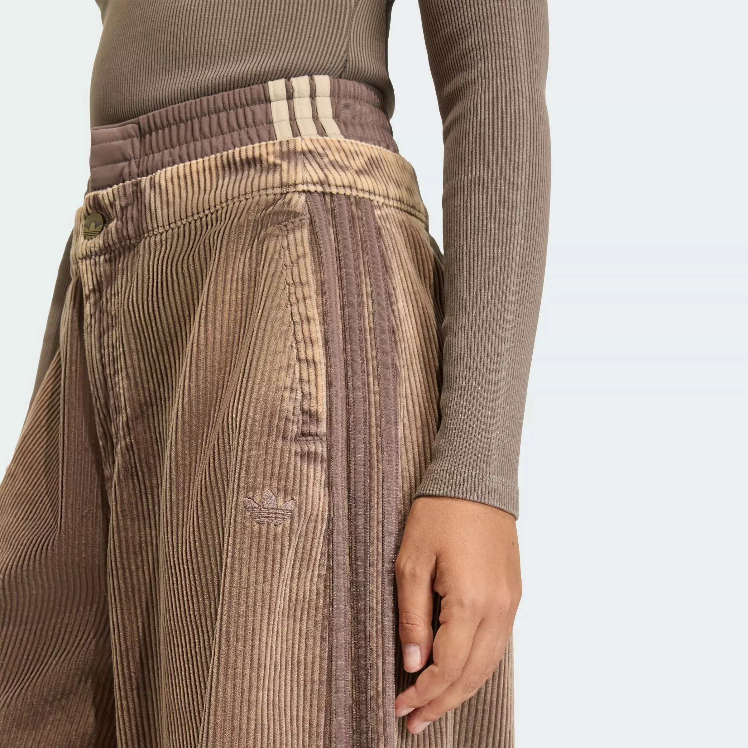Lifestyle CORDUROY SST OVERSIZED PANTS Women Brown KD8782