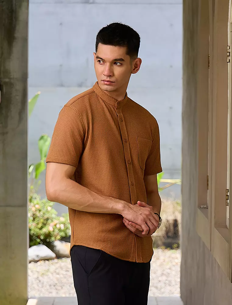 OXCON kemeja Tangan Pendek Waffle Kerah Collarless Teracotta