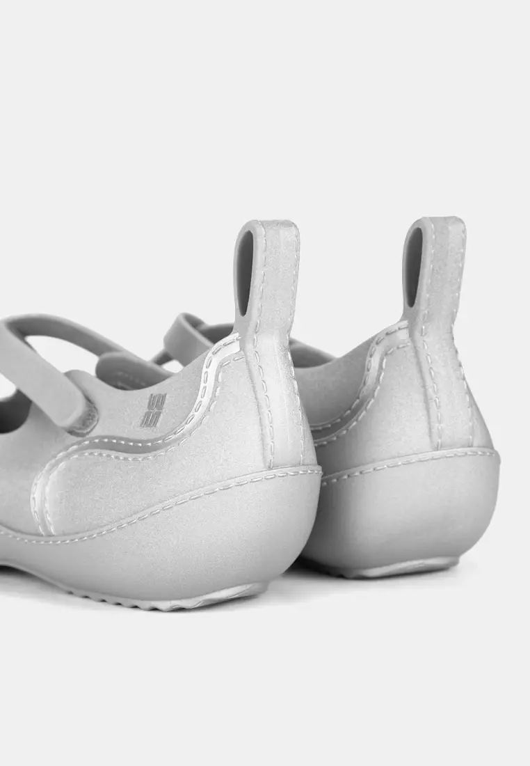 Aira Flats