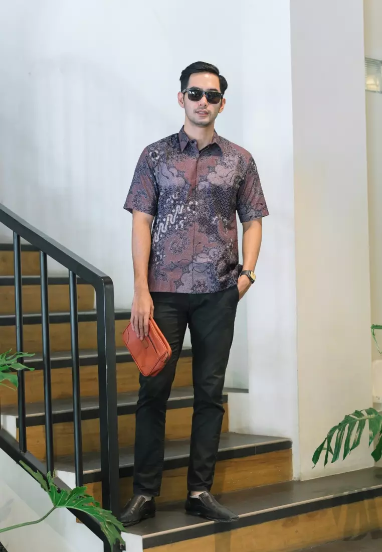 Hem Batik Quhafah Lengan Pendek Batik Tulis Slimfit