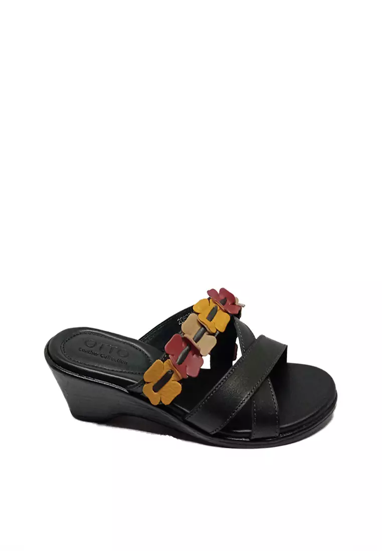 Discount on Otto  shoes - SKU: Crisscross Strap Wedge Sandals