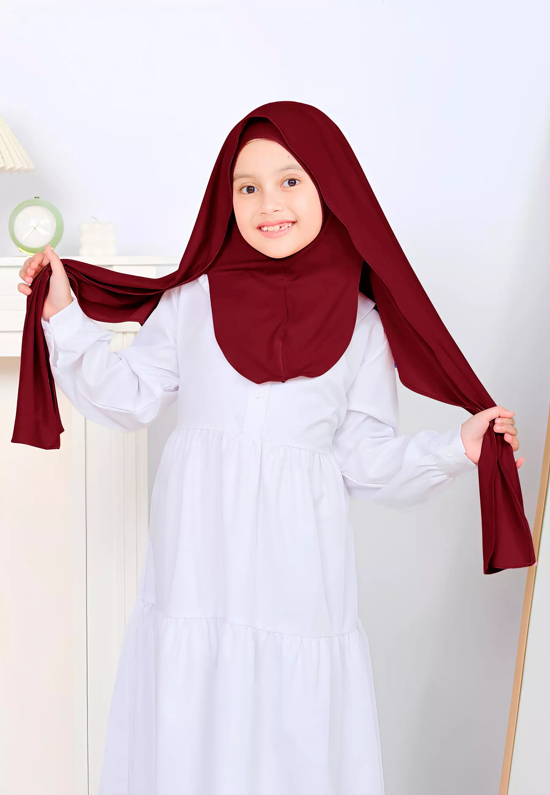 Hagia Curved Pashmina | Hijab Instan Anak | Kerudung Pashmina Inner Oval Anak - Ruby Red