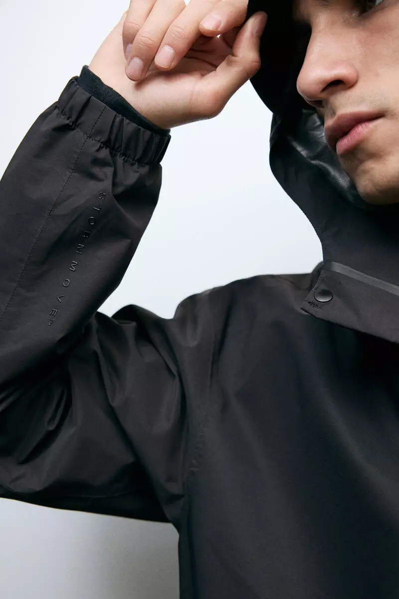 Rain jacket with StormMove™