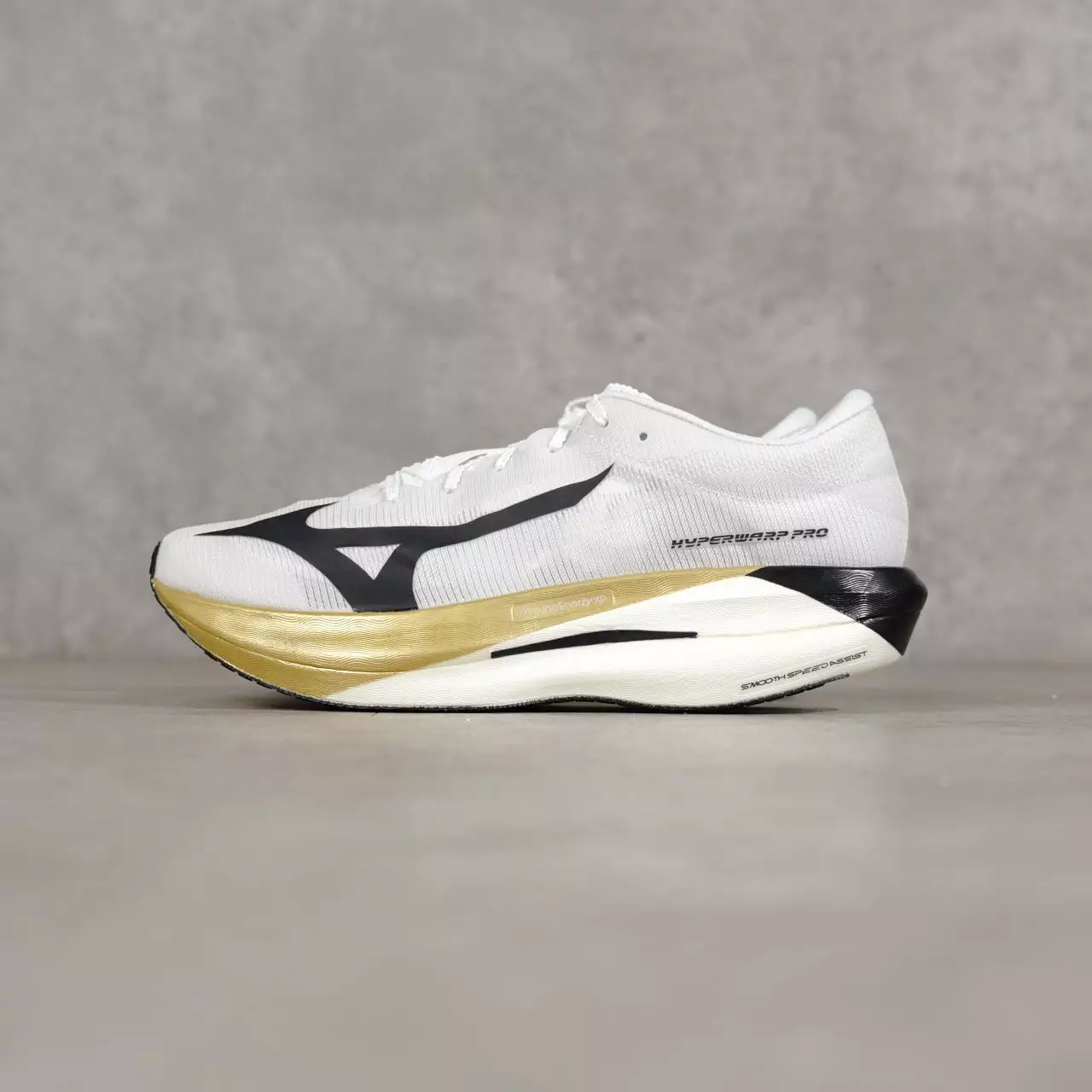 Sepatu MIZUNO HYPERWARP PRO GOLD WHITE SNEAKER 100% ORIGINAL