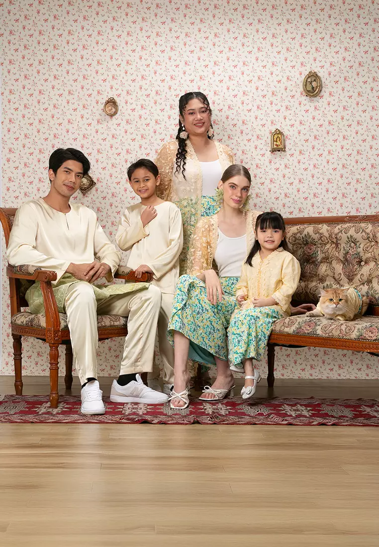 AURA LACE KEBAYA SET