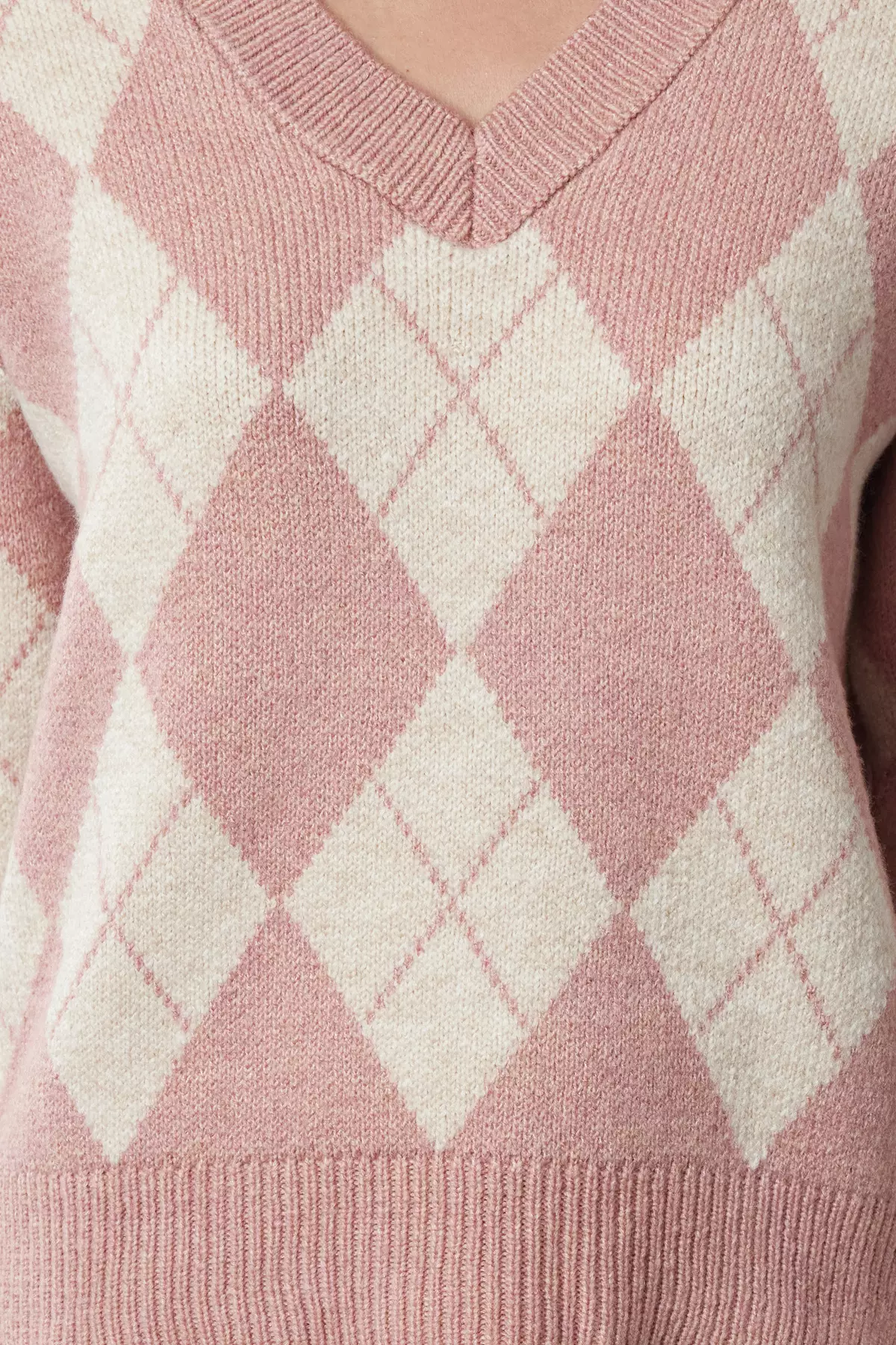 Soft Textured Dried Rose Diamond Knitwear Sweater