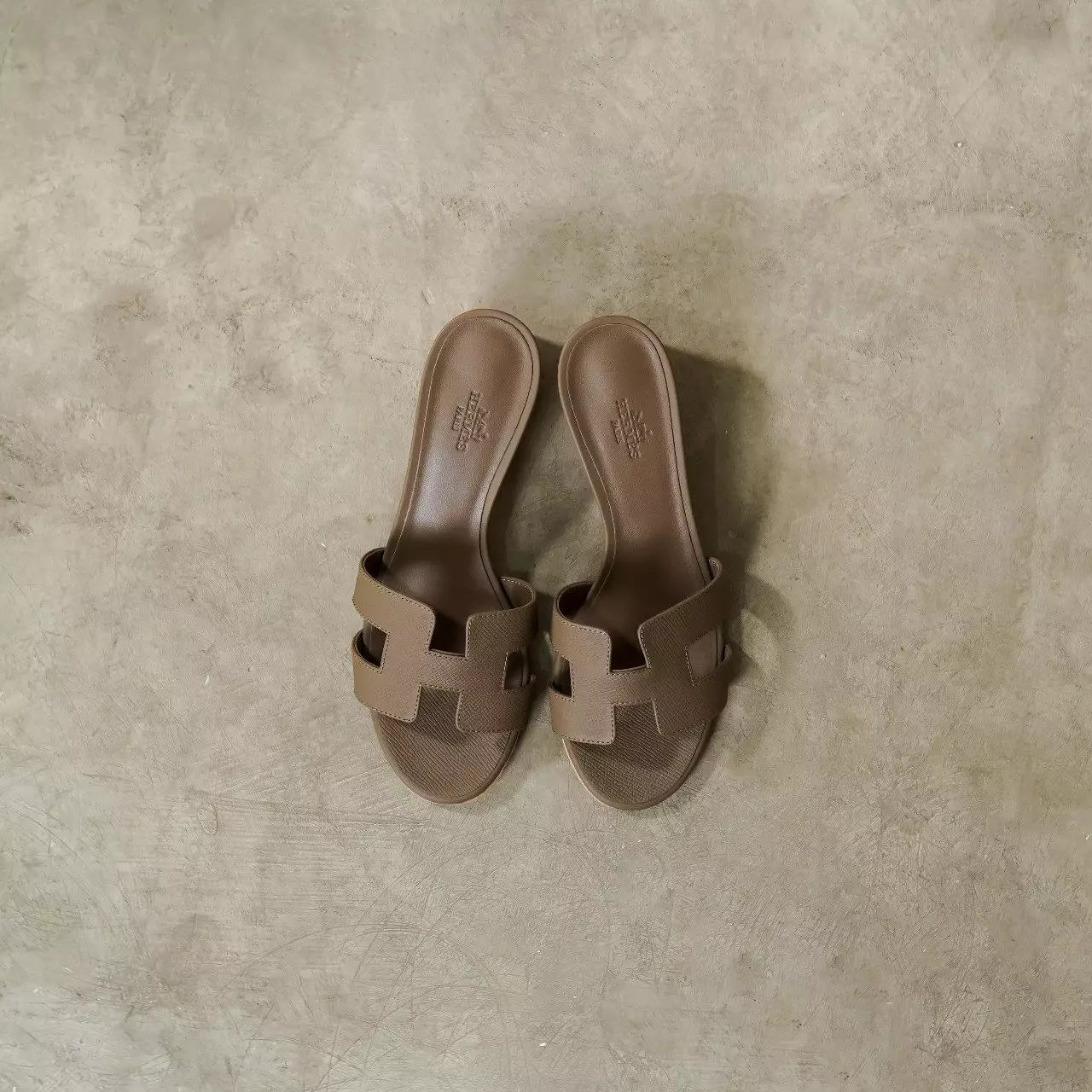 Sandal HERMES OASIS ETOUPE BLOCK HEELS 100% ORIGINAL