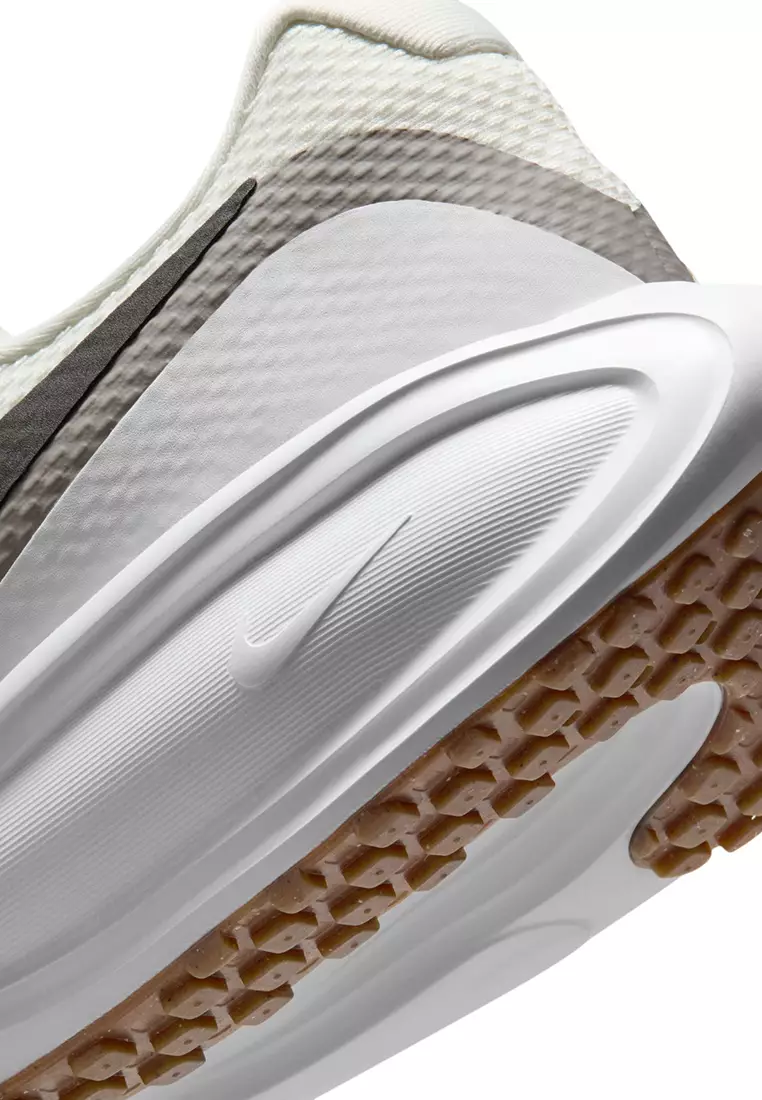 Revolution 8 Road Running Shoes