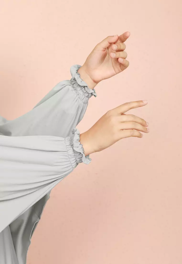 Cotton Bee - Halwa Bergo Lengan | Hijab Instan Syari - Silverstone