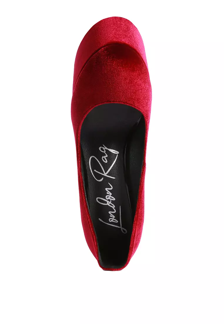 Red velvet clearance pumps