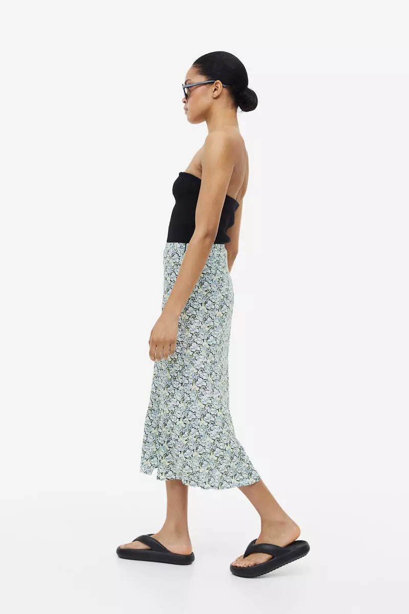 Crêpe skirt