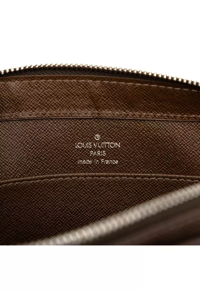 Pre-Loved Louis Vuitton Taiga Pochette Baikal