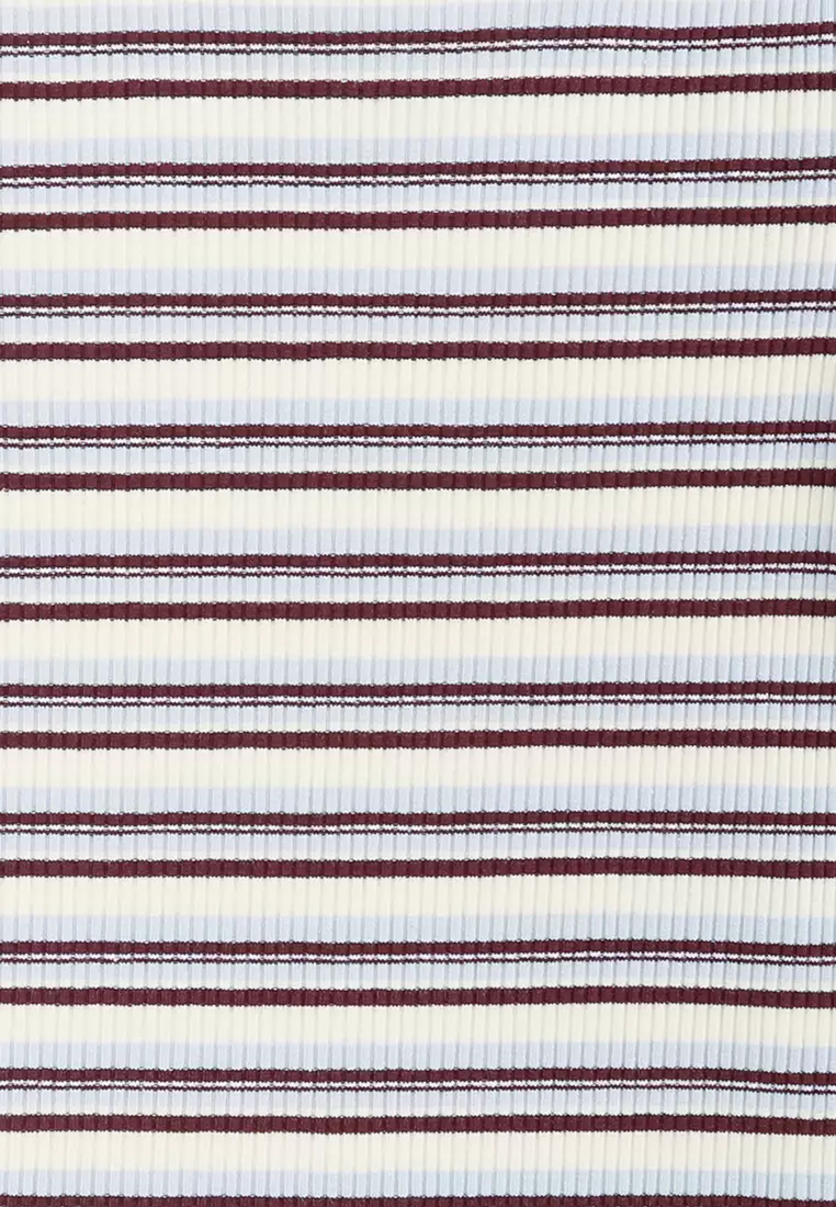 Fitted Short Sleeves Essential Tee
