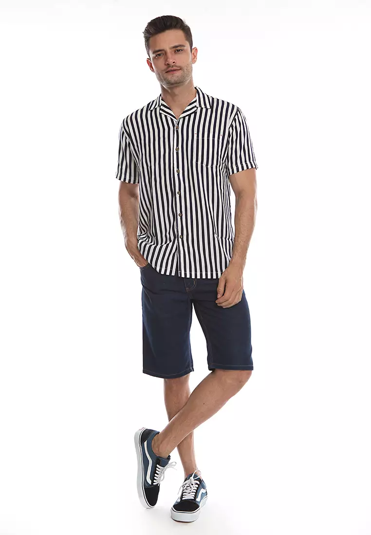 Celana Pendek Denim Classic SR2009