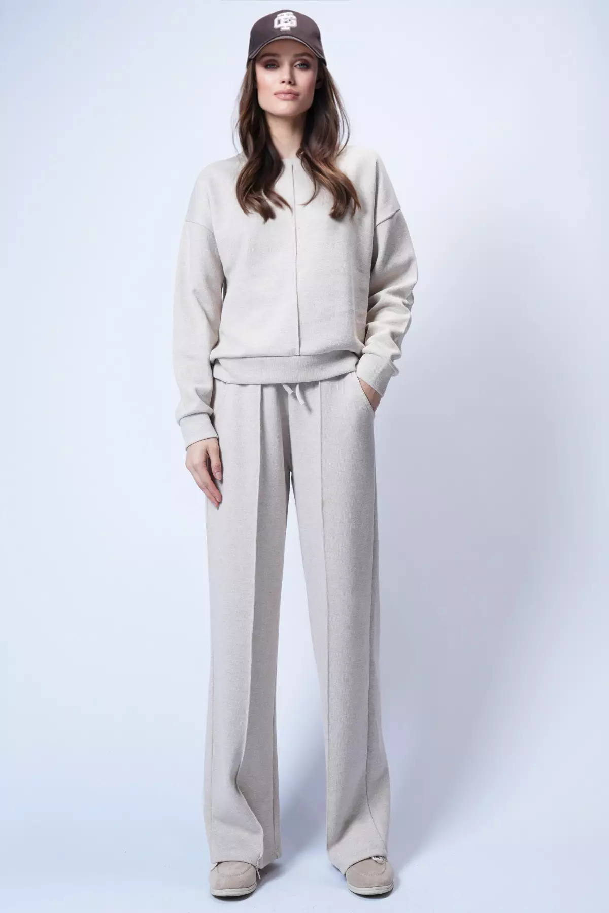 Women'S Beige Crew Neck Ribbed Stitching Blouse And Double Pocket Green Trousers Set Alc-X14543