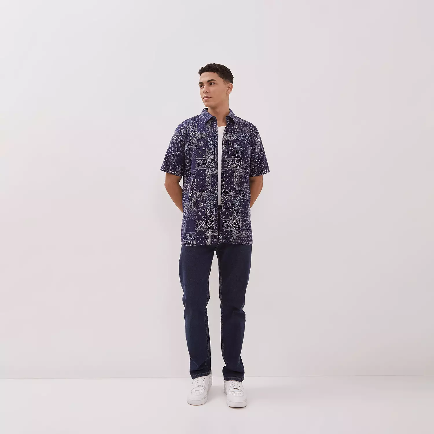 DUST Kemeja Rio Abstrak Navy (DM. 1439)