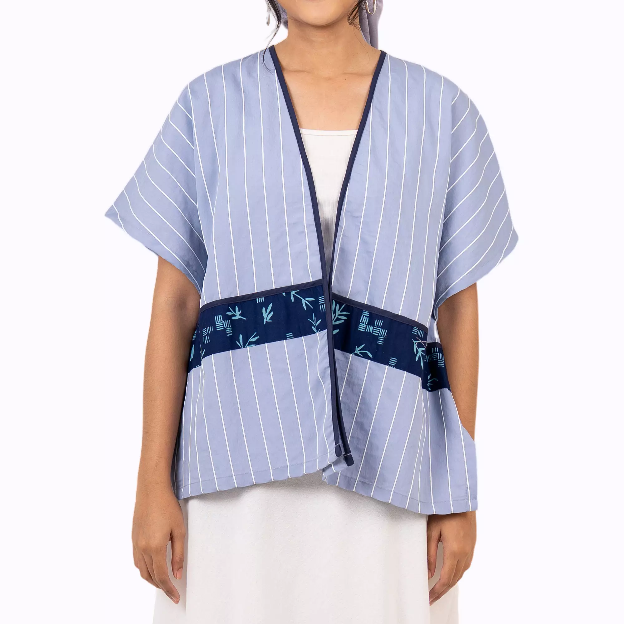 Blazer Outer Batik Wanita - Bhatara Batik Mischa - Atasan Batik Modern Lengan Pendek