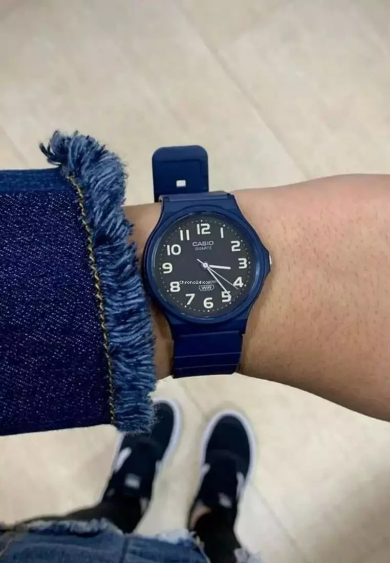 Men's Analog Watch MQ-24UC-2B Blue Resin Band