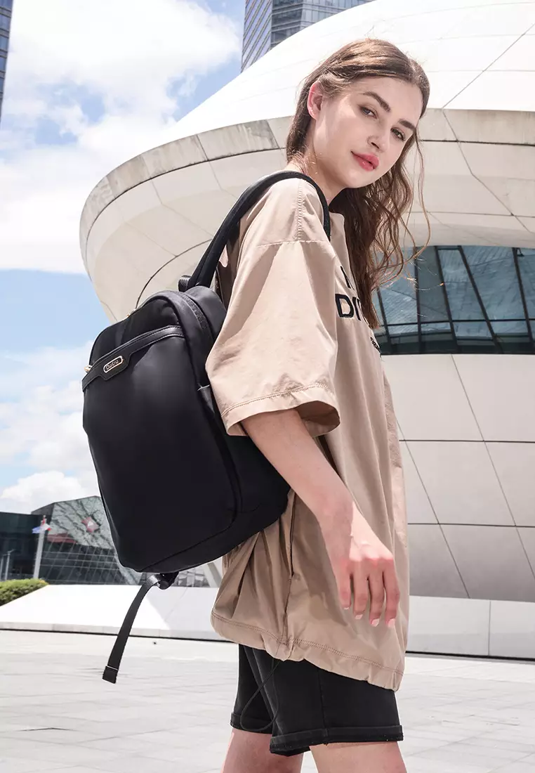 Solid Color 15.6'' Laptop Compartment Light Nylon Waterproof Knapsack Backpack For Women