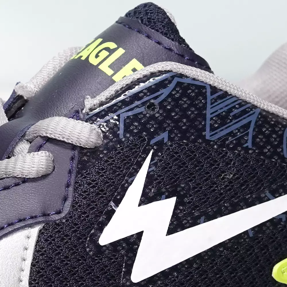 Eagle Sepatu Badminton SkyLine