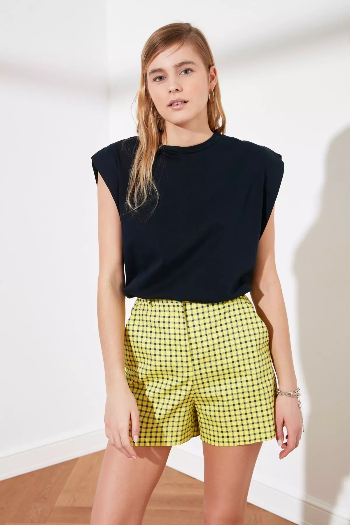 Wide Shoulder Muscle Tank Top