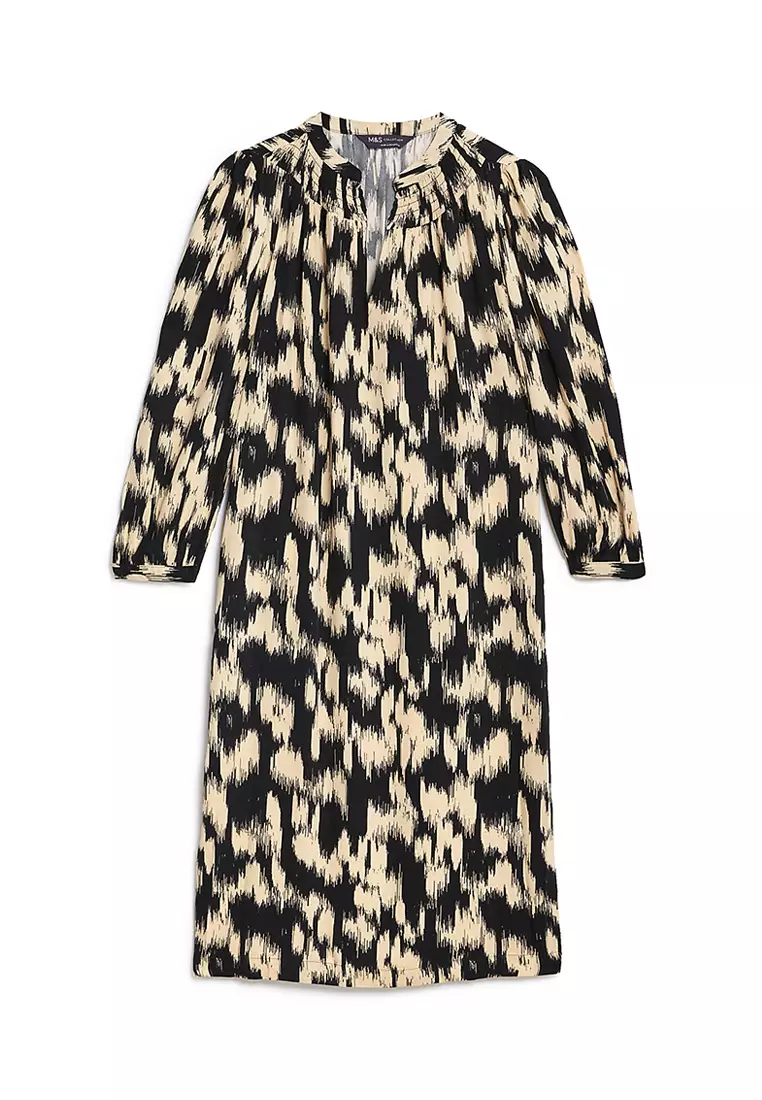 Printed V-Neck Knee Length Shift Dress