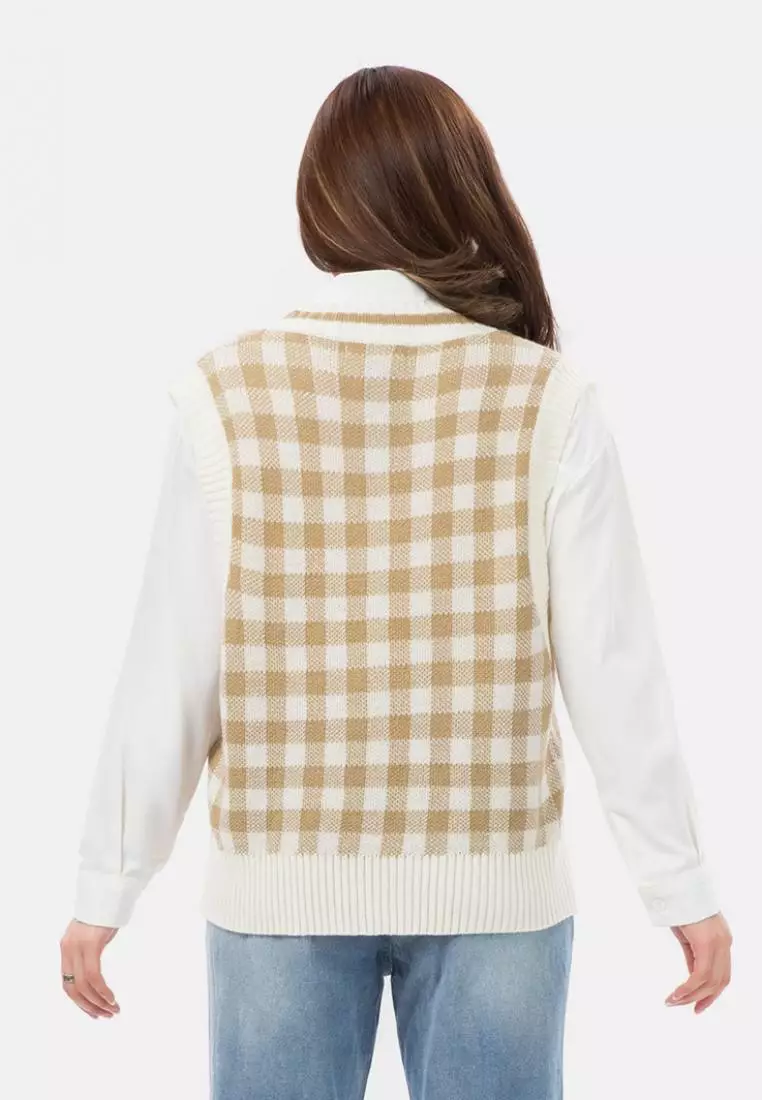 Big Checker Knit Vest in Beige