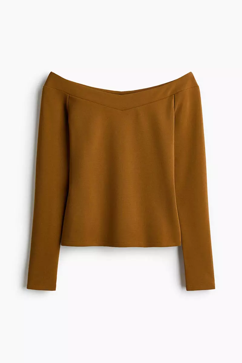 Off-the-shoulder top