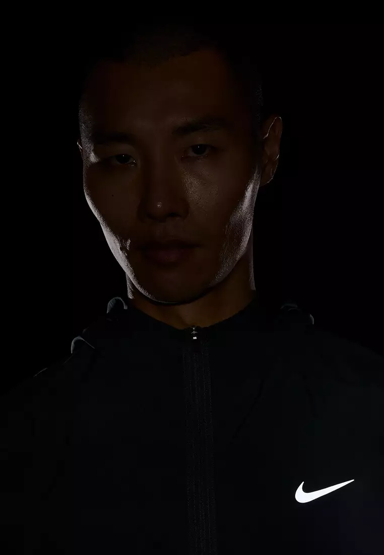 Form Dri-FIT Hooded Versatile Jacket