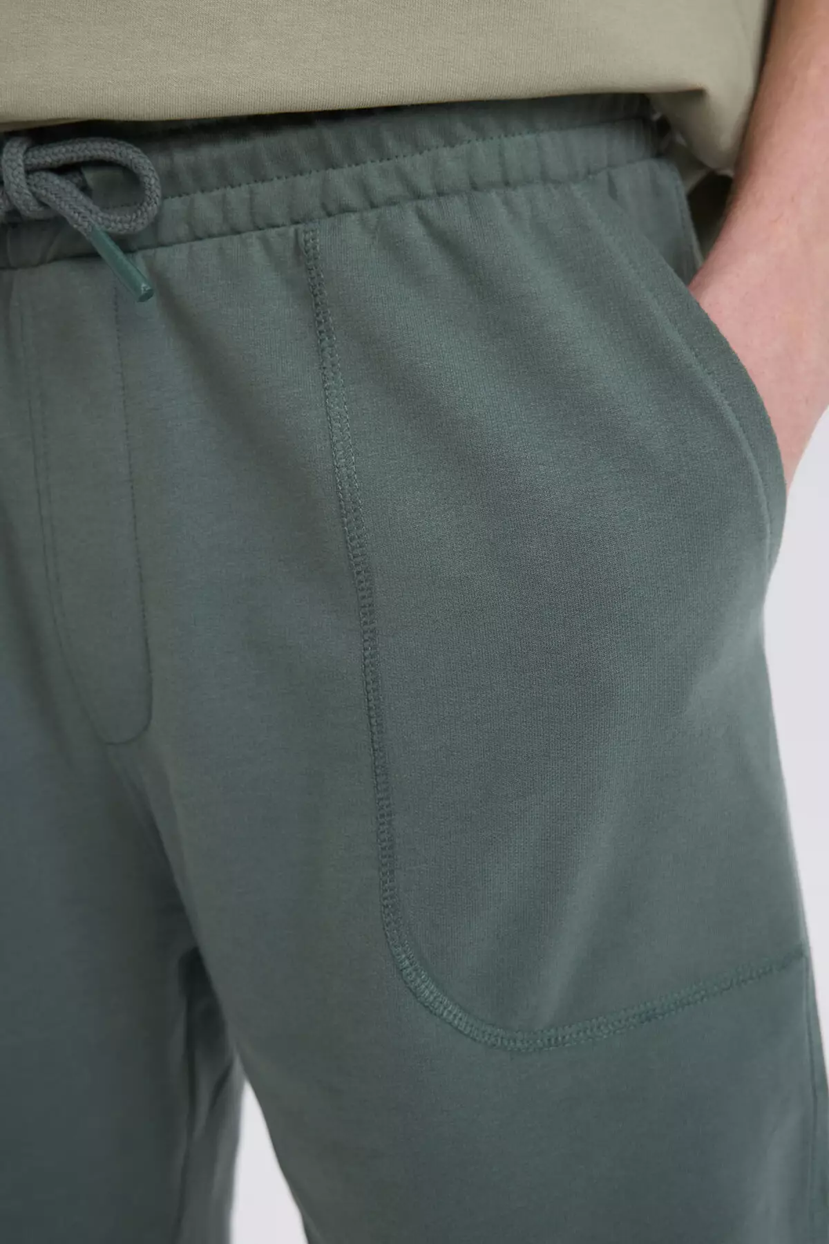 100% Cotton Slim Fit Slim Fit Narrow Leg Basic Plain Shorts with Pockets B8673Ax24Sm