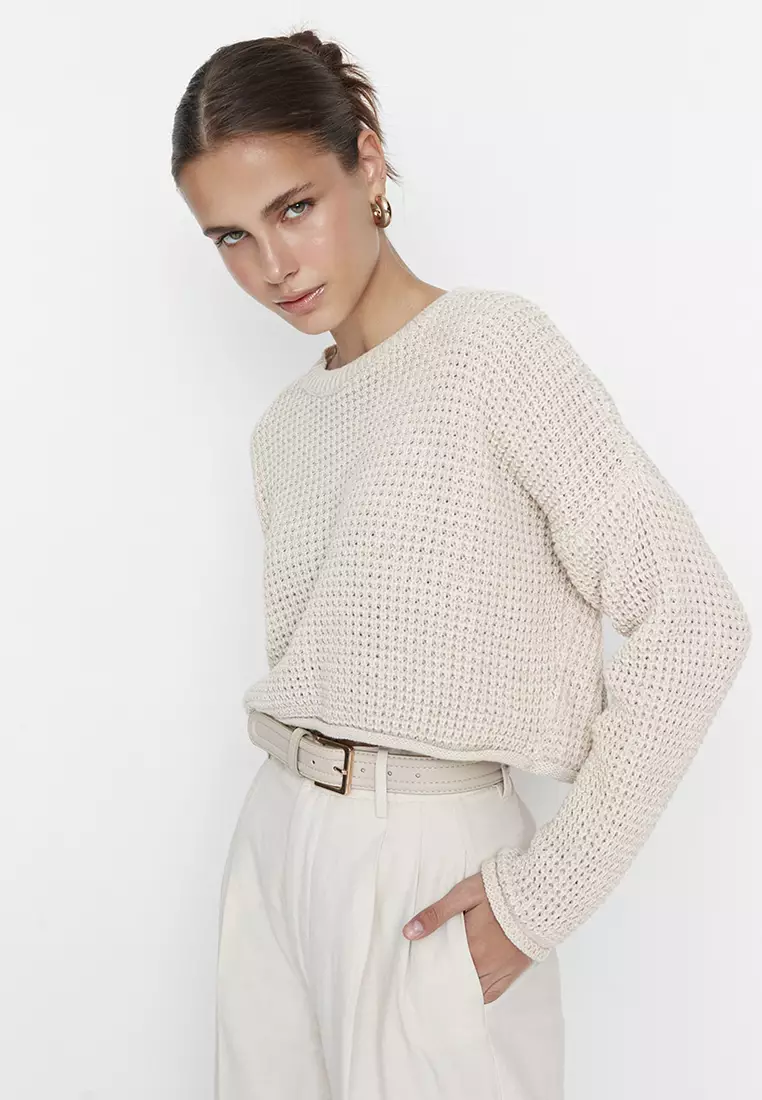 White long sleeve crop jumper top