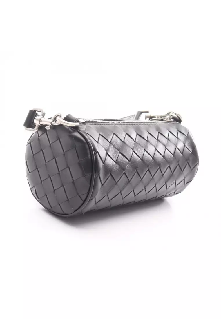Pre-Loved BOTTEGA VENETA Intrecciato barrel Shoulder bag leather black