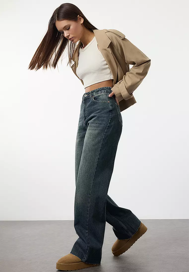 Cut-Out Faded Effect Vintage High Waist Straight Jeans