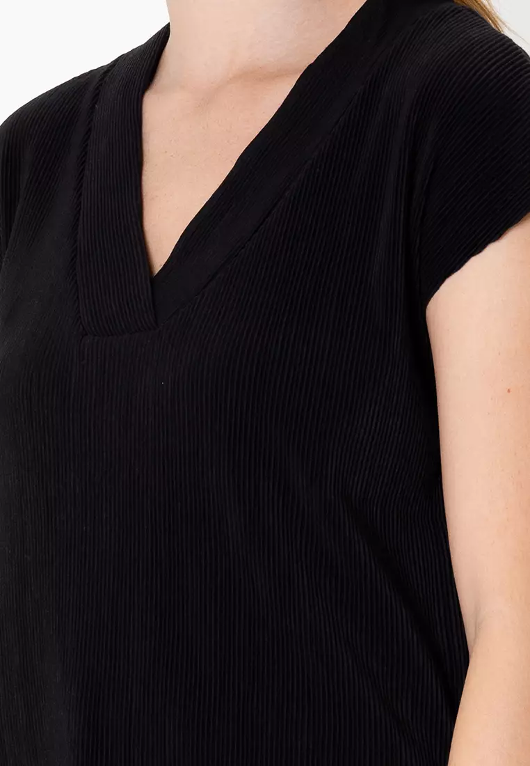 Esmarilla Short Sleeves V-Neck Top