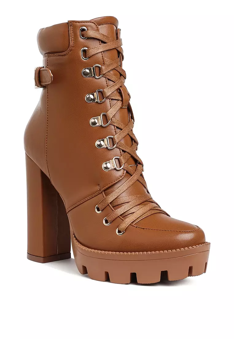 Lace up Combat Boots in Tan