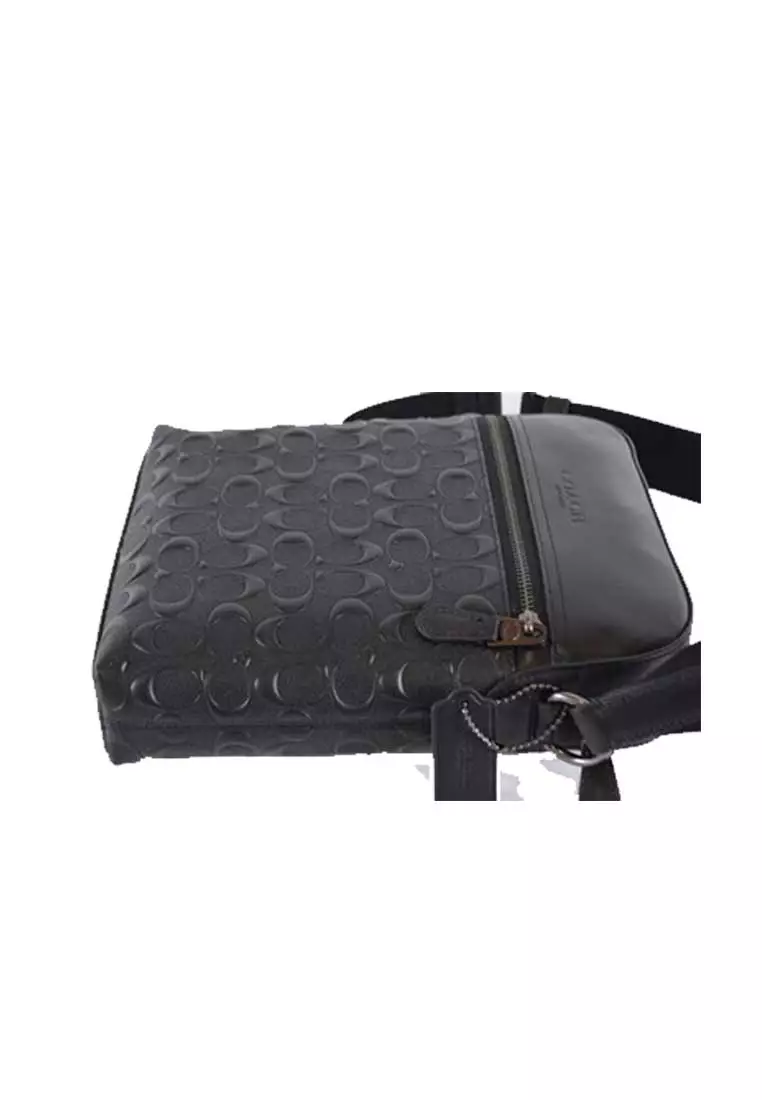 Metropolitan flight bag in signature discount leather