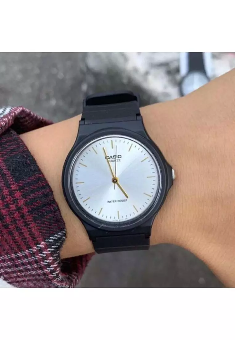 Men's Analog MQ-24-7E2 Black Resin Band Casual Watch