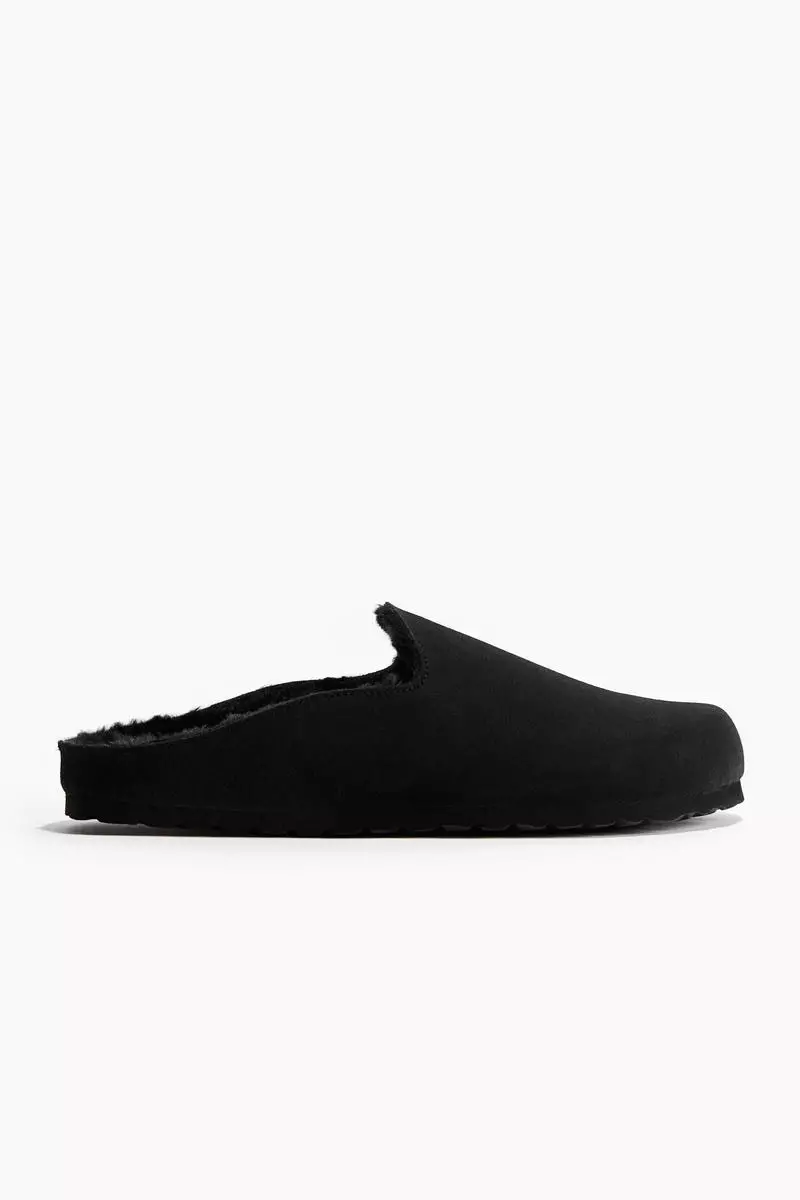 Discount on H&M  shoes - SKU: Teddy-lined suede mules