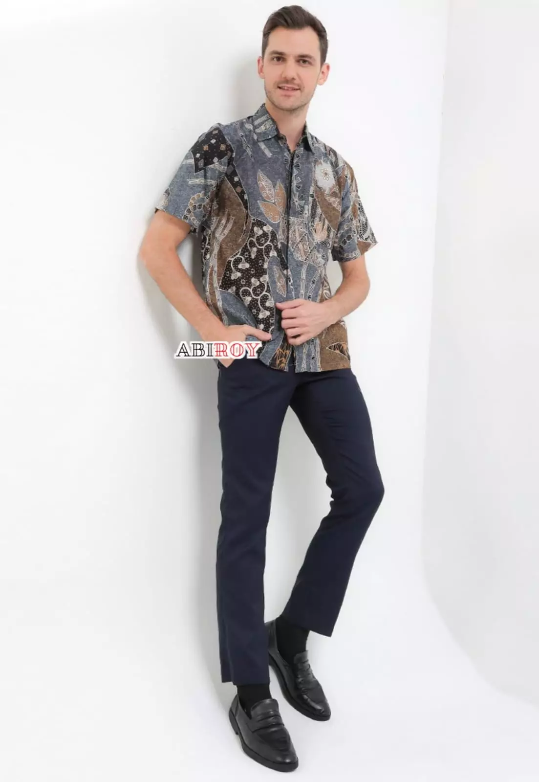 Pringawarsa Abu Abu Magneta Kemeja Batik Pria Premium Slimfit Lengan Pendek NLN
