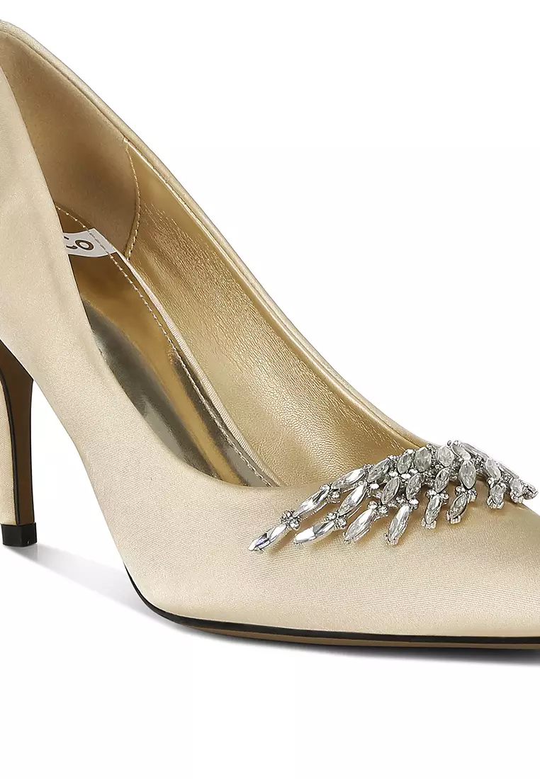 Diamante Brooch Detail Satin Pumps In Gold