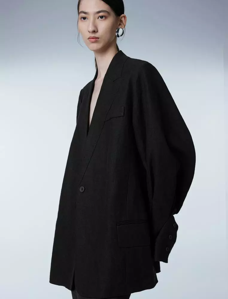 百搭宽松中长款西服