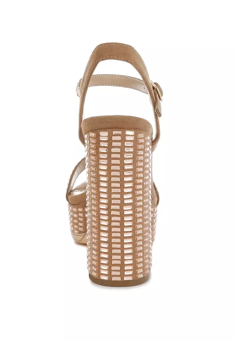 Sepatu hak bertali pergelangan kaki berhiaskan berlian imitasi warna cokelat