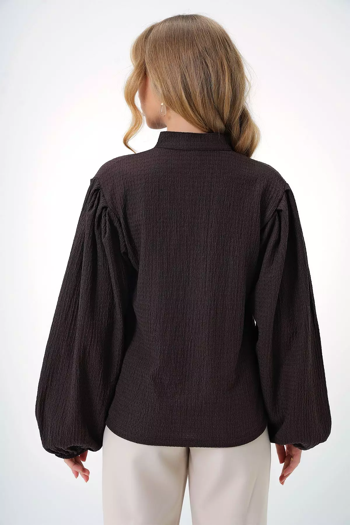 Women's Brown Judge Collar Button Front Balloon Sleeve Textured Wrap Shirt Blouse