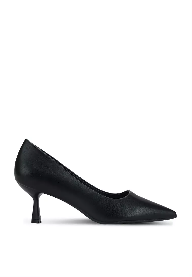 Discount on Betsy  shoes - SKU: Elphelia Pump Heels