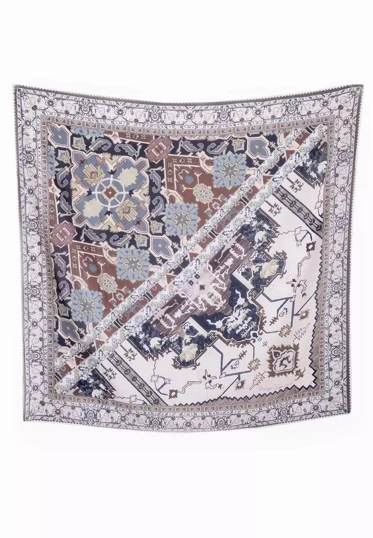 Hijab Motif Clarabell Segiempat Printng Lasercuting By Cotton Bee - Istanbul